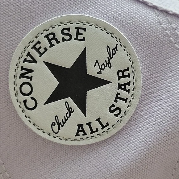 Converse High Top Brand new in the box no lid authentic. - Picture 3 of 16
